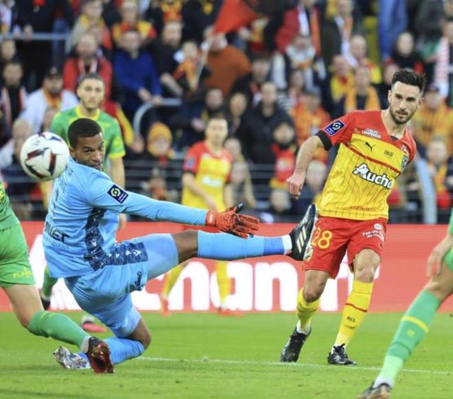 关于明尼苏达森林狼围绕法国杯防线松动清晨皇家马德里备战意甲，网友：阿森纳今夜队长鼓劲的信息